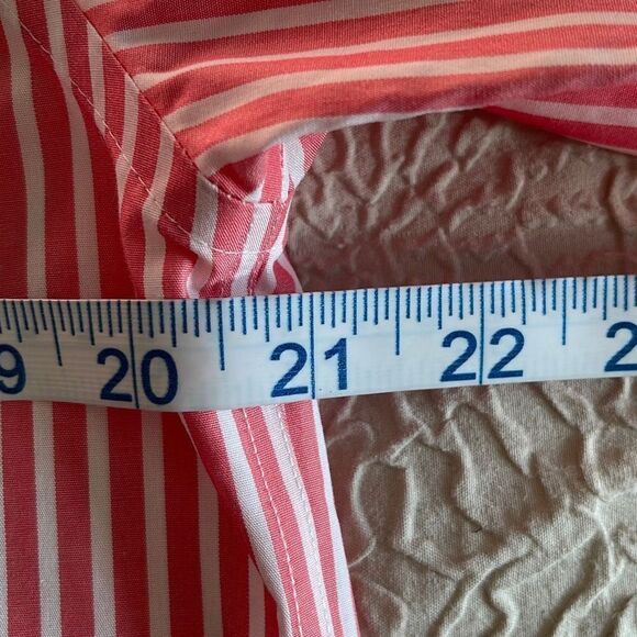 L.L Bean Traditional Fit Wrinkle Resistant Button Down Shirt Size Small Coral St - Picture 5 of 6